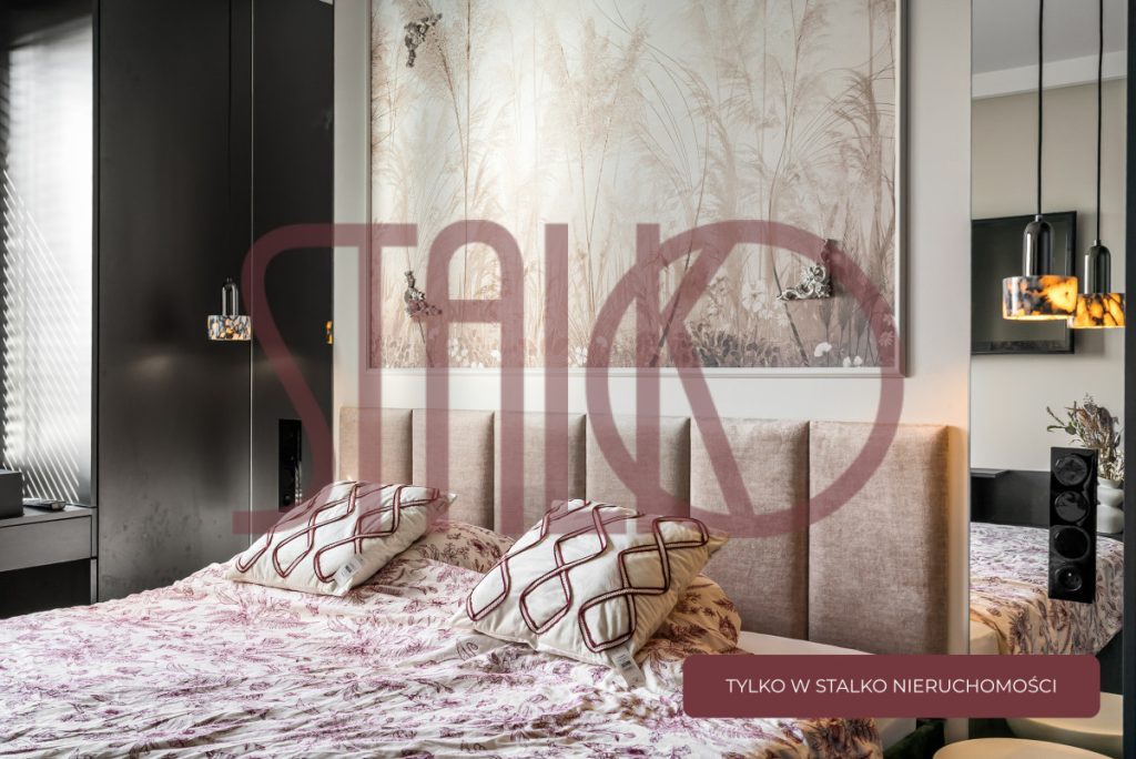 97715483_max-1